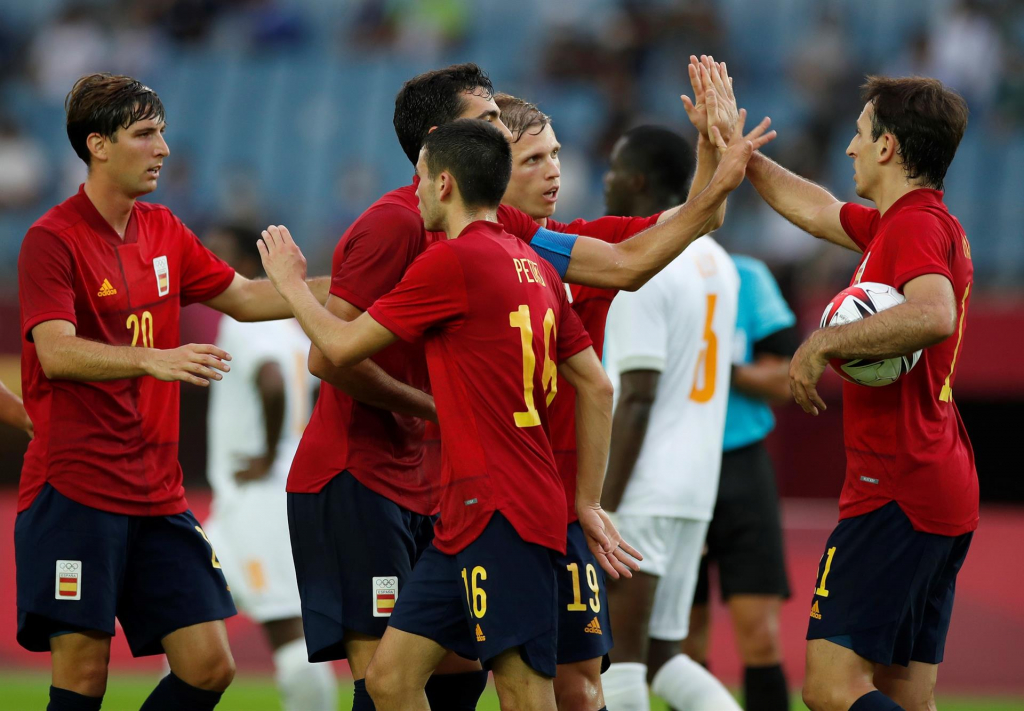 Brasil bate Espanha e conquista bicampeonato olímpico no futebol