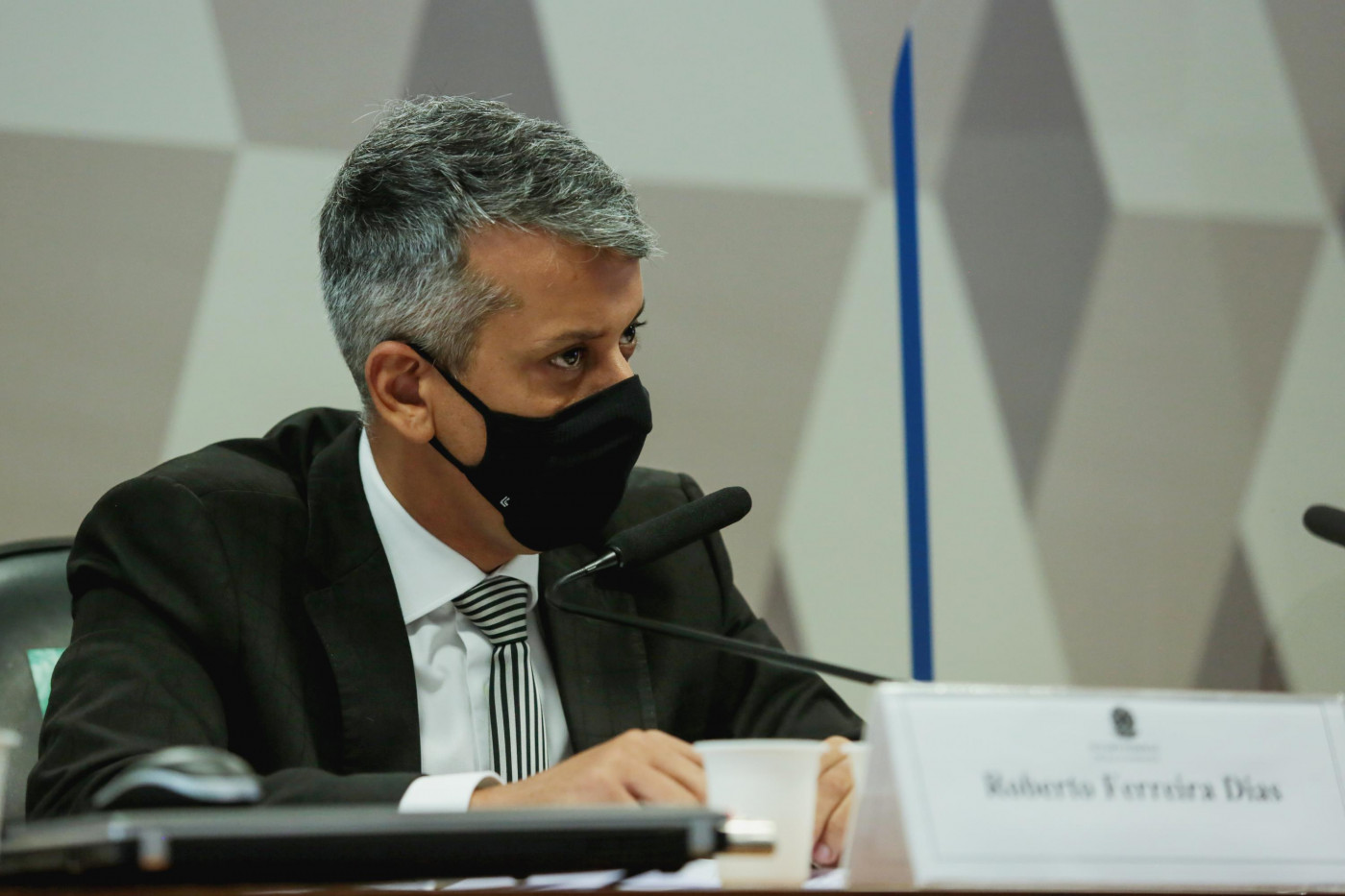 Ex-diretor de logística do Ministério da Saúde Roberto Ferreira Dias durante depoimento à CPI da Covid-19