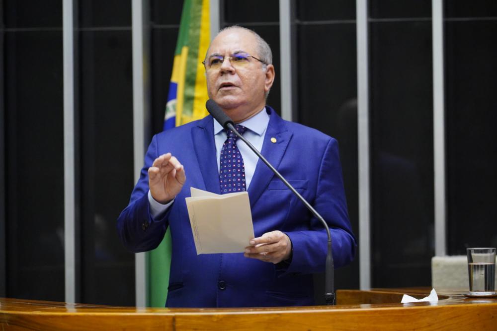 Deputado Hildo Rocha discursa na Câmara