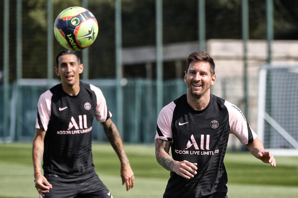 Lionel Messi e Ángel Di María treinando no Paris Saint-Germain