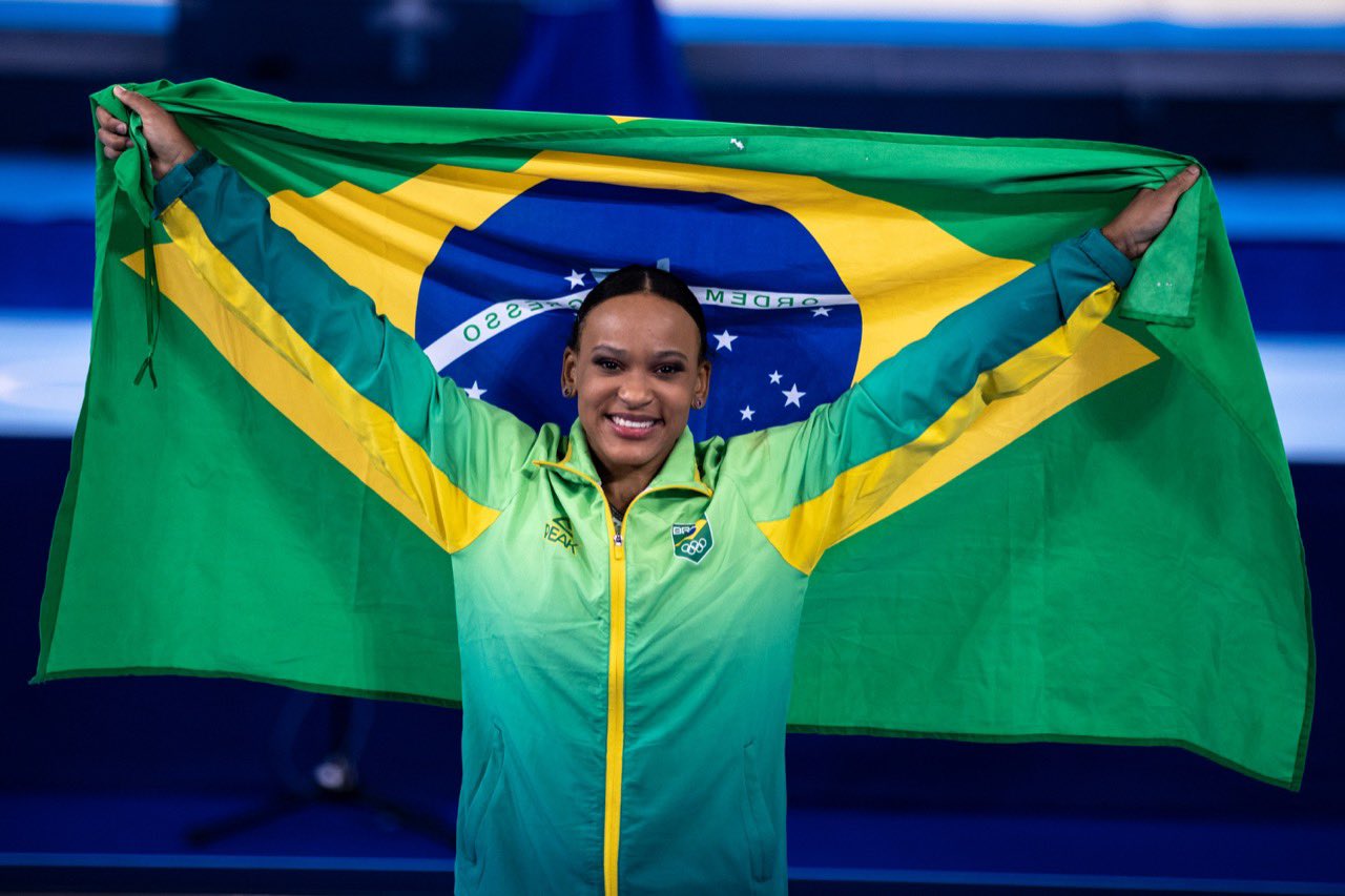 Rebeca Andrade foi ouro no solo da ginástica nos Jogos de Tóquio