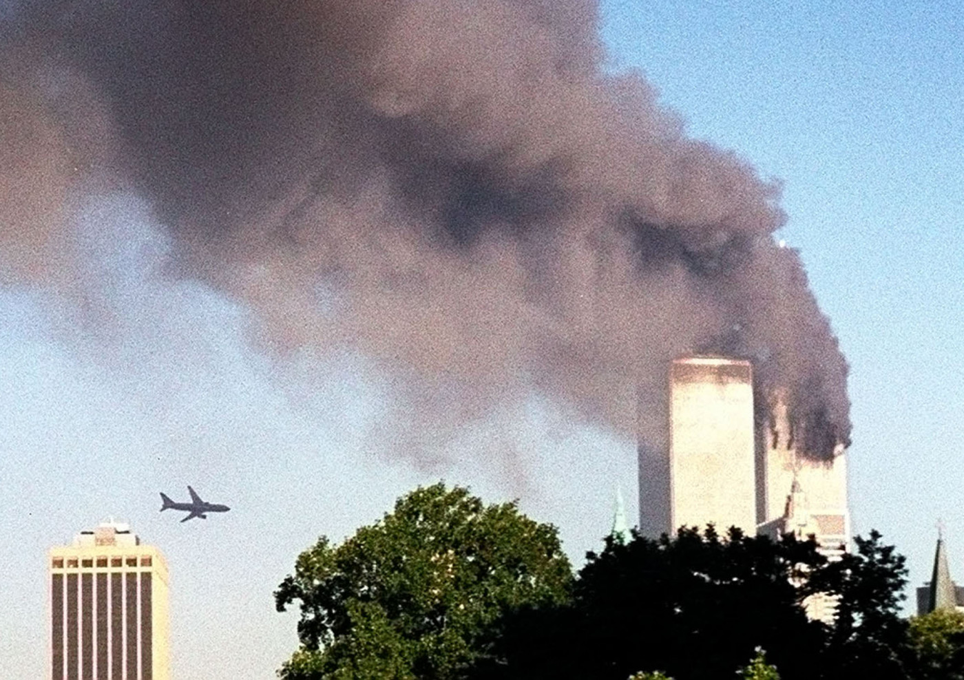 Segundo avião sequestrado em direção ao Wolrd Trade Center