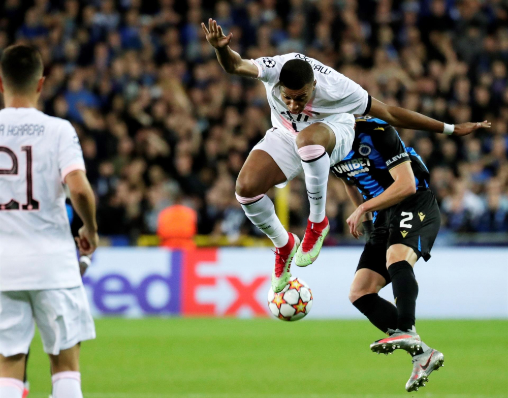 Mbappé durante partida entre PSG e Club Brugge, na Bélgica, pela Liga dos Campeões