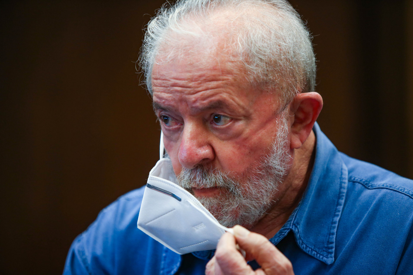 Ex-presidente Lula discursa em ato