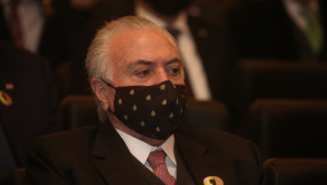 Bolsonaro poderia ser 'herói nacional' se tivesse unido forças contra a Covid-19, diz Temer