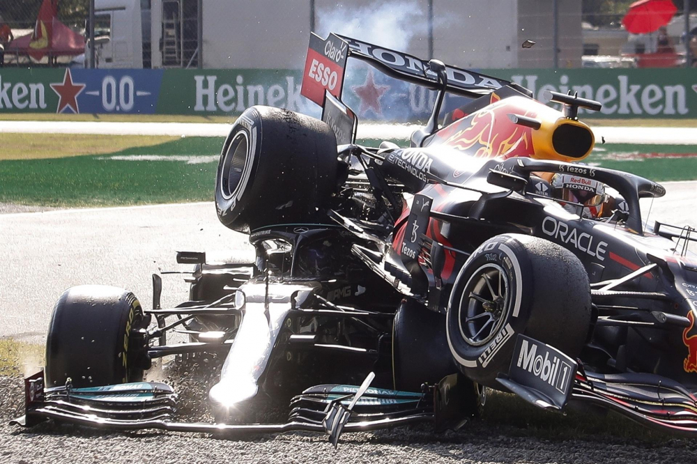 Lewis Hamilton sofreu acidente no último GP de Fórmula 1