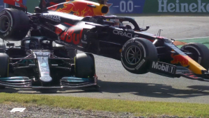 Max Verstappen e Hamilton em colisão