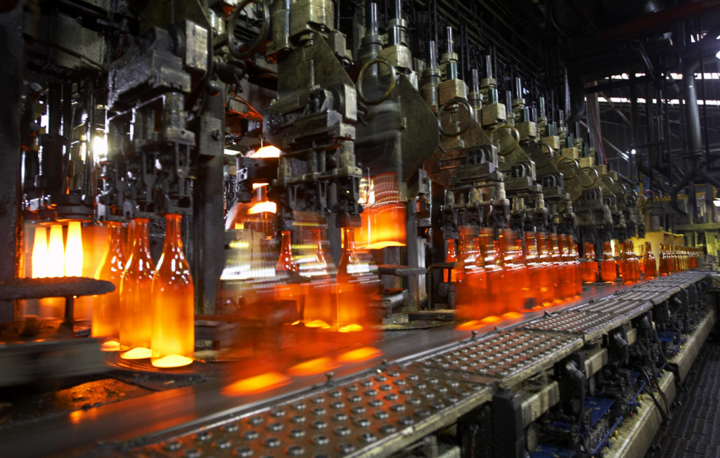 Linha de produção de garrafas de vidro