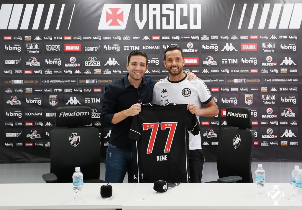 Nenê foi anunciado com a camisa 77 do Vasco