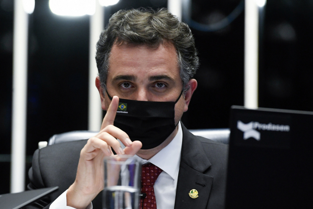 Rodrigo Pacheco diz que novo Bolsa Família não pode depender da reforma do  IR | Jovem Pan