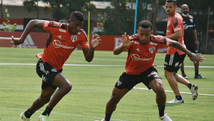 Welington durante treino do São Paulo no CT da Barra Funda