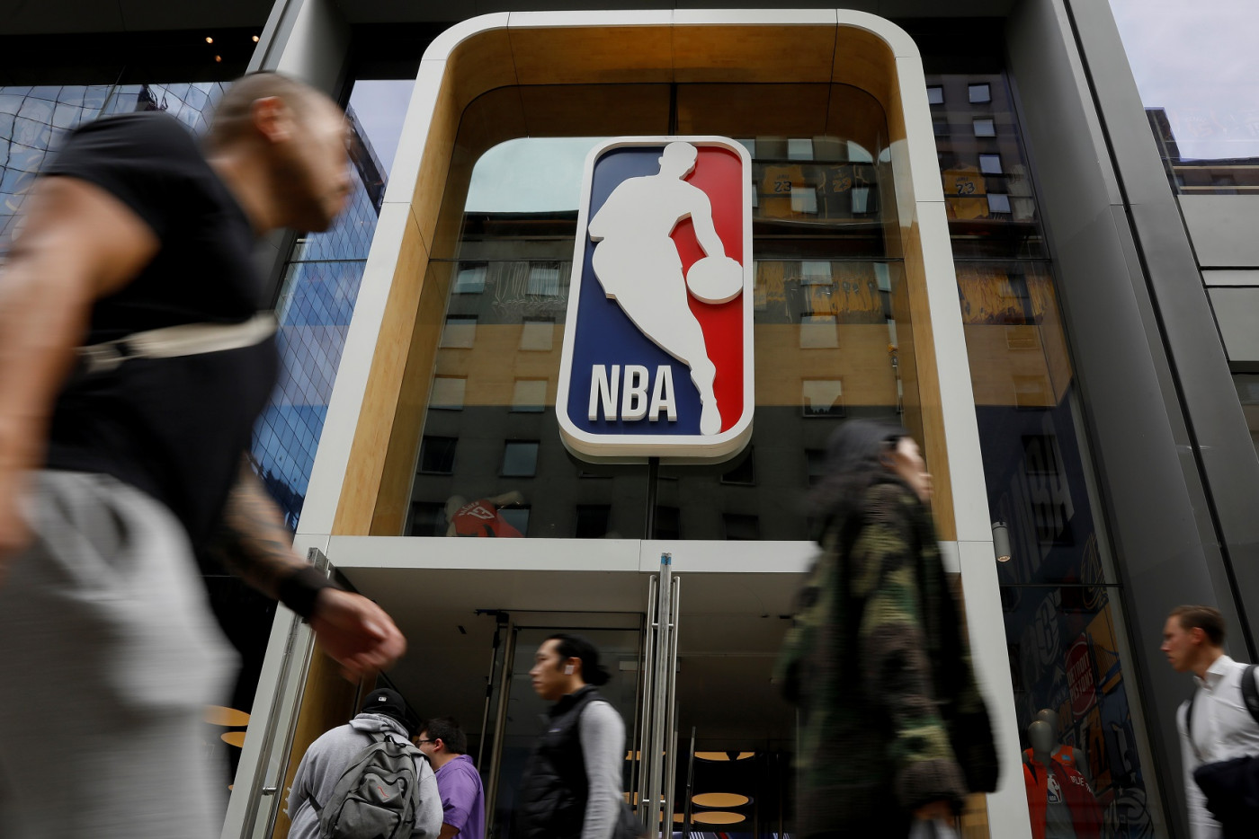Por suposta fraude no sistema de saúde, 18 ex-jogadores da NBA são presos nos EUA