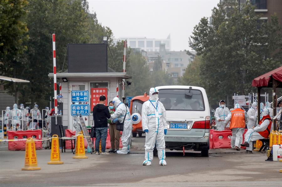 Governo chinês realizando testes contra a Covid-19