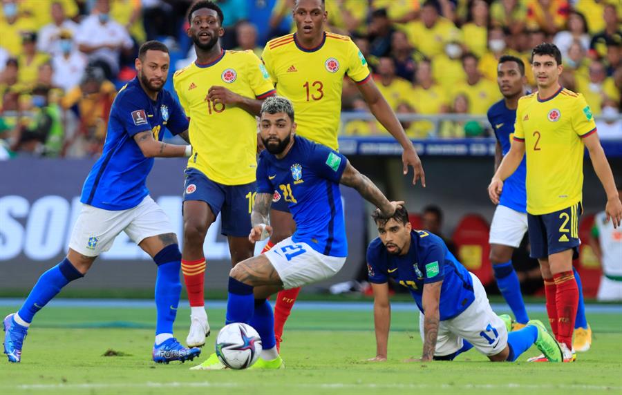 Brasil e Colômbia empatam sem gols