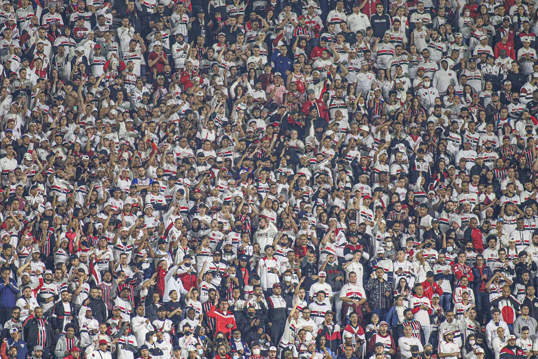 Mais de 23 mil pessoas acompanharam São Paulo x Corinthians no Morumbi