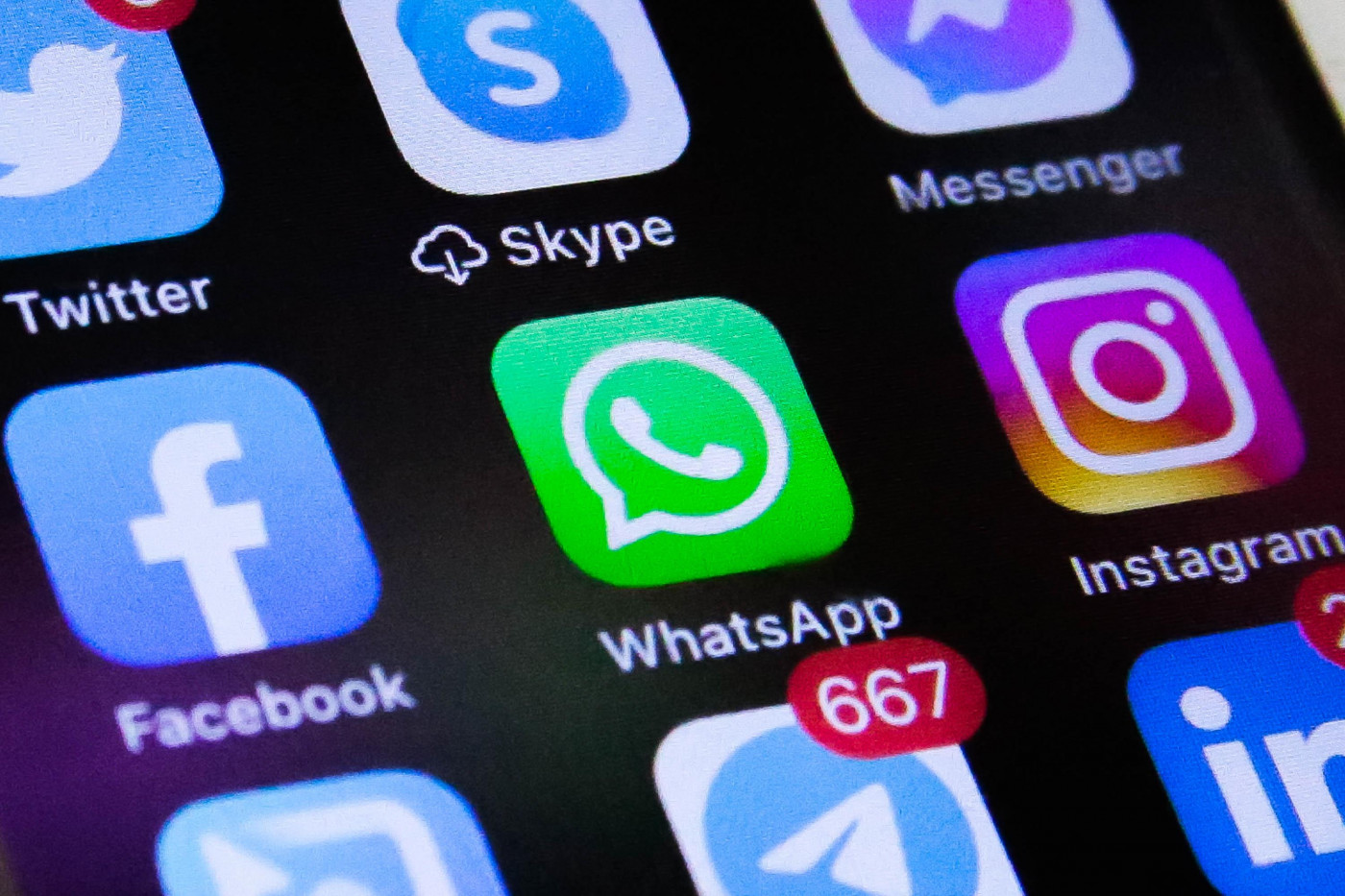 WhatsApp, Instagram e Facebook apresentam instabilidade nesta