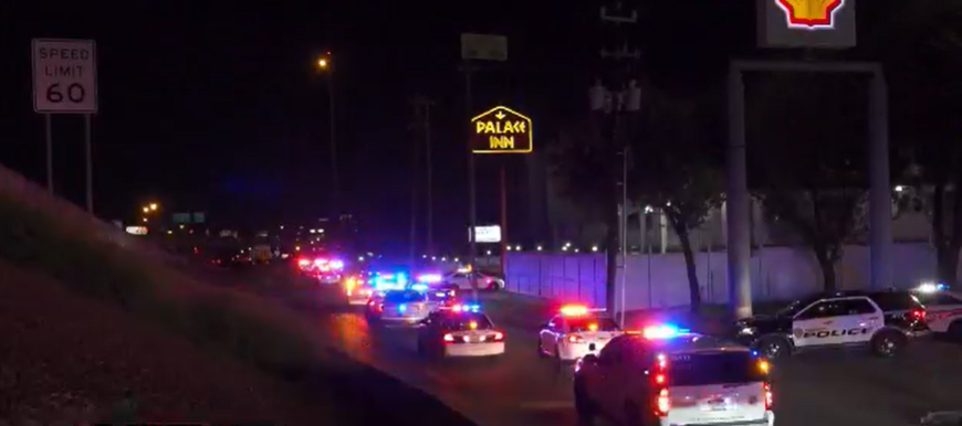policiais morrem em emboscada no texas