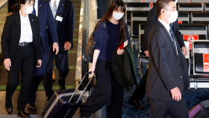 Ex-princesa Mako no aeroporto de Tóquio