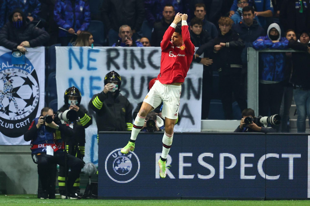 Cristiano Ronaldo marcou duas vezes no empate do Manchester United com a Atalanta, pela Liga dos Campeões