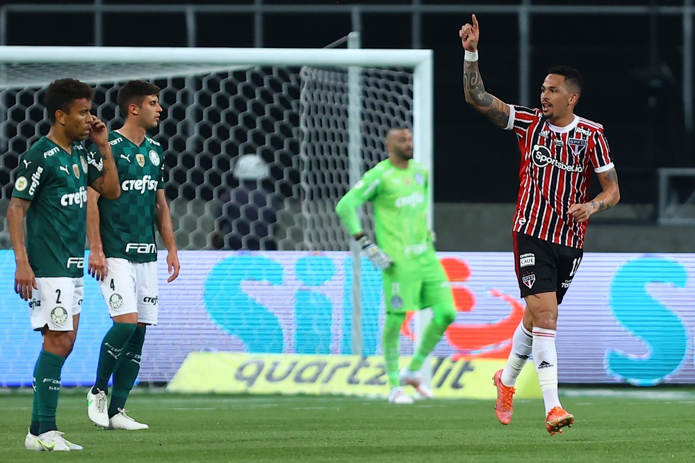 Luciano comemora gol contra o Palmeiras no Allianz Parque
