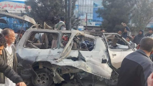 carro explodido no afeganistão