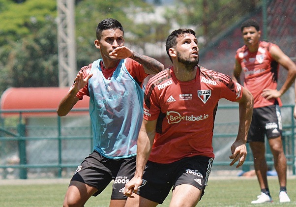 Jonathan Calleri e Rodrigo Nestor treinando no São Paulo
