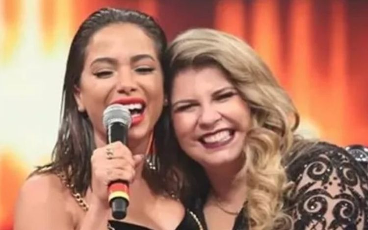 Anitta e Marília Mandonça sorrindo