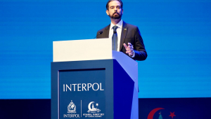 delegado de Polícia Federal Valdecy Urquiza sendo eleito como vice-presidente da Interpol nas Américas
