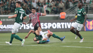 Luciano marcou o segundo gol do São Paulo contra o Palmeiras