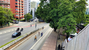 passarela sobre a avenida Rebouças em São Paulo