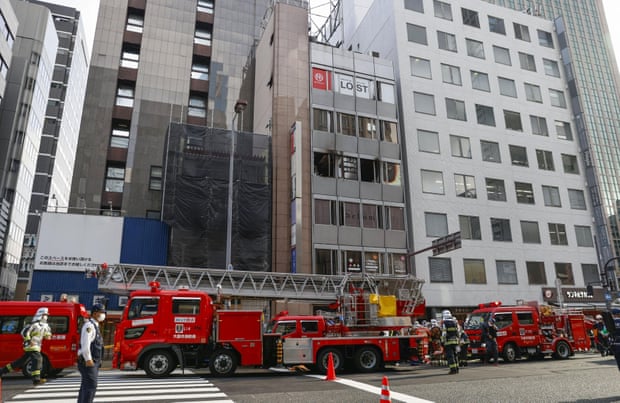 prédio pega fogo no Japão