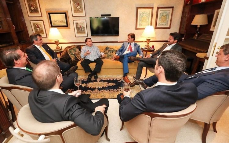 Silvio Santos com Bolsonaro e ministros do governo