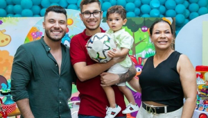 Murilo Huff com o filho, Léo, Ruth Moreira e Gustavo