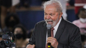 Ex-presidente Lula discursa