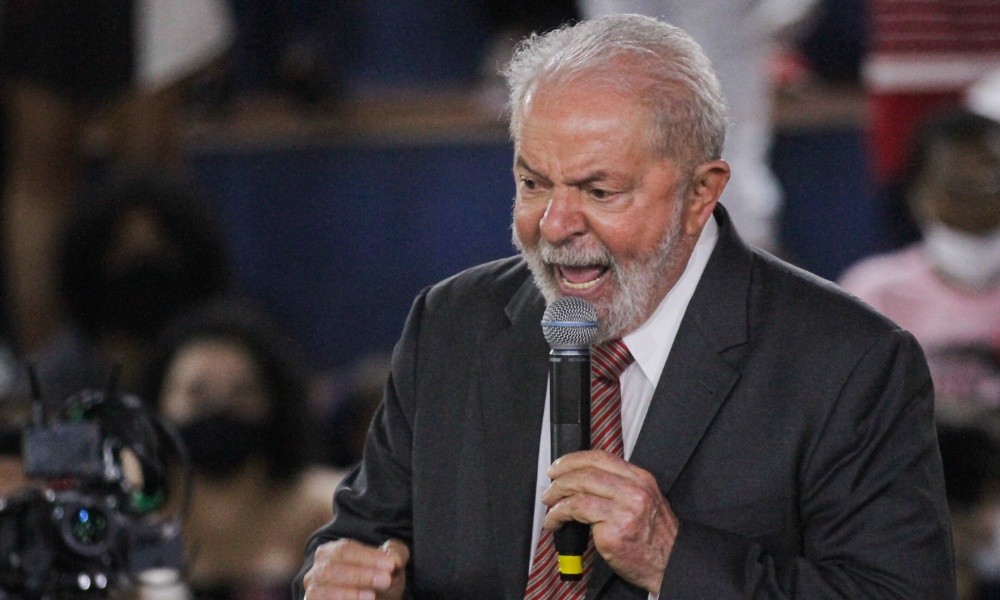 Ex-presidente Lula discursa