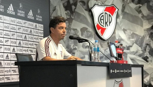 Marcelo Gallardo anunciou que vai permanecer no River Plate por mais uma temporada