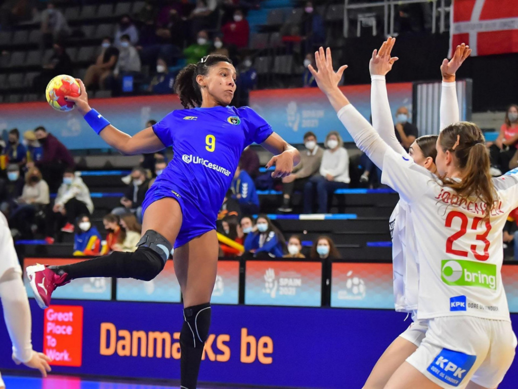 Brasil perde da Dinamarca e cai nas quartas do Mundial de Handebol feminino