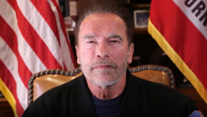 Vítima de acidente de carro envolvendo Arnold Schwarzenegger revela ser muito fã do ator