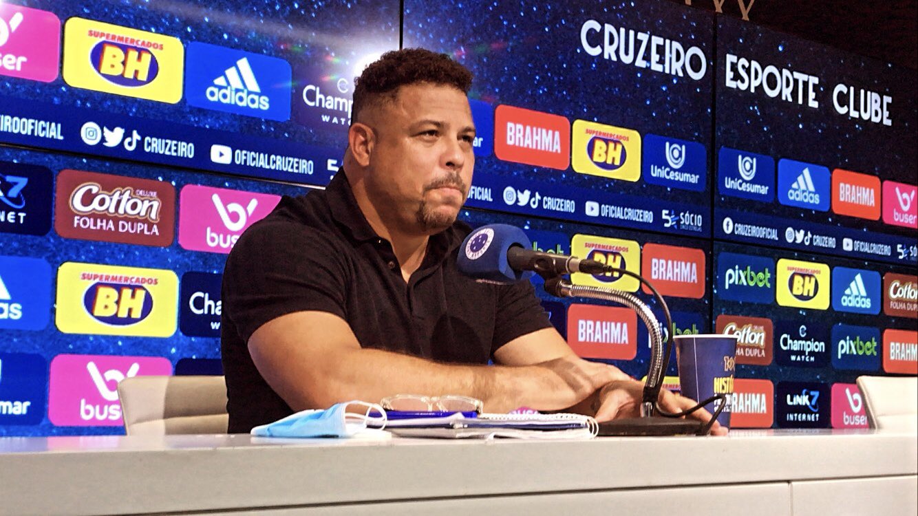 Ronaldo Fenômeno durante coletiva de imprensa do Cruzeiro