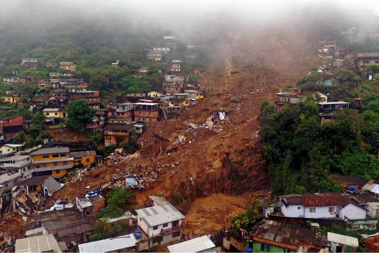 Visão área do deslizamento de terra em Petrópolis