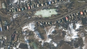 Comboio de tropas russas posicionadas próxima à fronteira com a Ucrânia em imagem de satélite