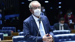 Em pronunciamento, à bancada do Senado Federal, senador José Aníbal (PSDB-SP).
