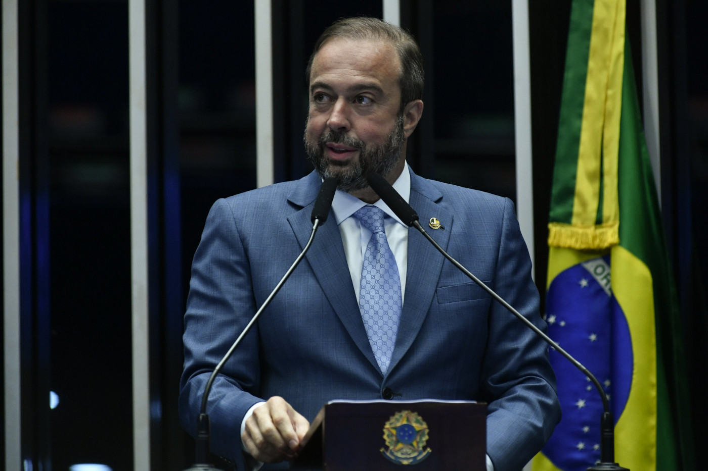 Senador Alexandre Silveira (PSD-MG) discursa à tribuna