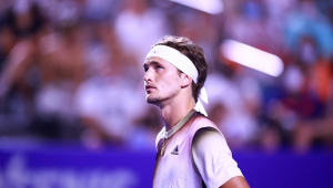 Alexander Zverev foi expulso do ATP 500 de Acapulco por agredir um árbitro