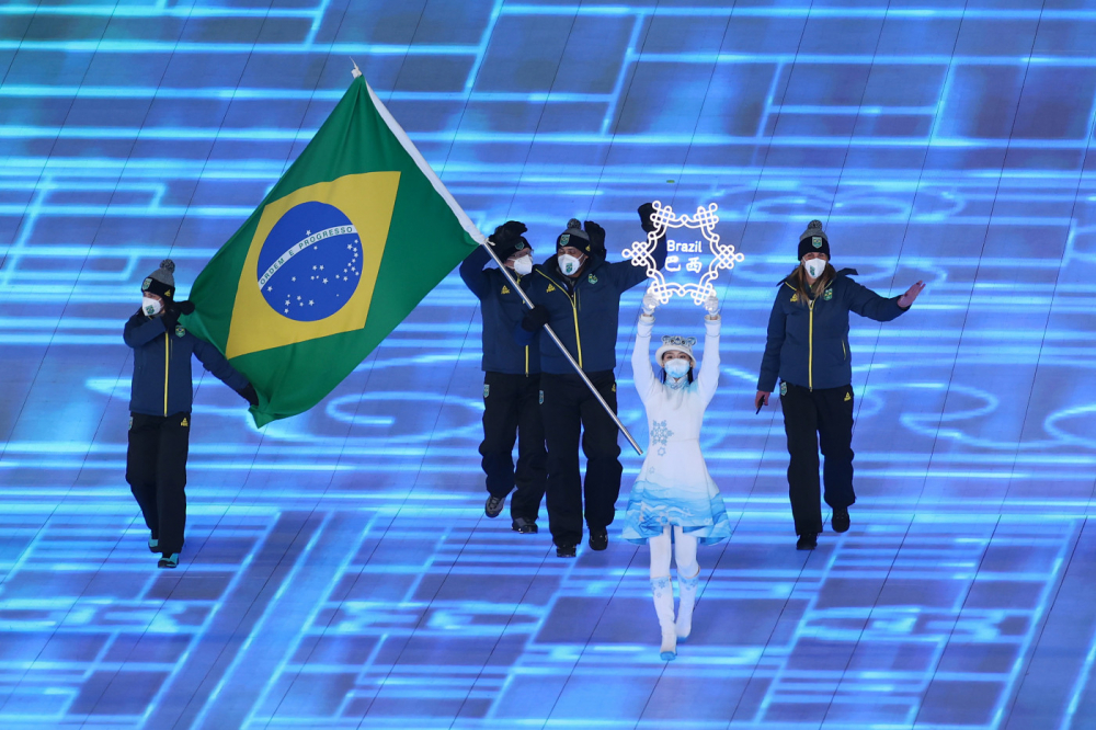 Delegação brasileira participou da cerimônia de abertura nos Jogos Olímpico de Inverno