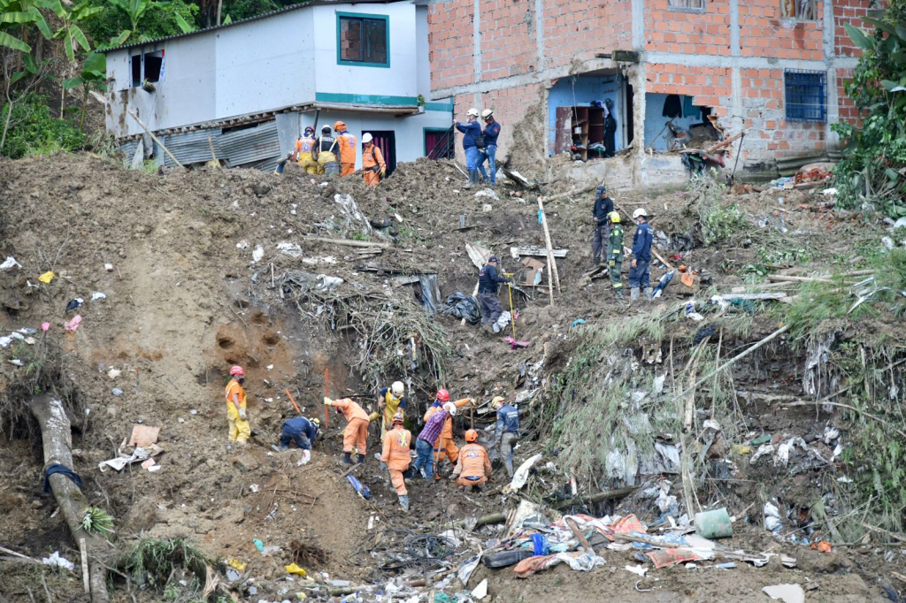 Deslizamento De Terra Deixa Ao Menos 14 Mortos E 35 Feridos Na Colômbia Jovem Pan 