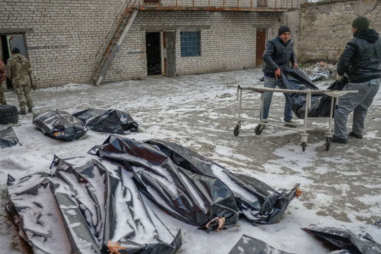 Cidade de Mykolaiv é atingida por vários ataques aéreos neste sábado 3 000 324x74w