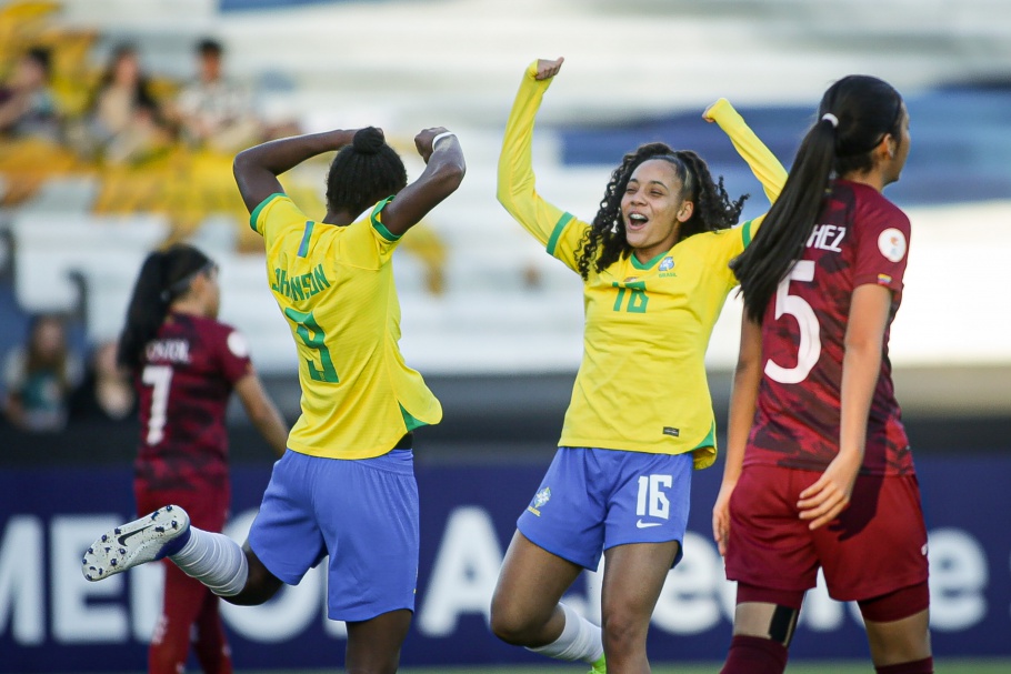 La selección femenina de Brasil llega a España para amistosos
