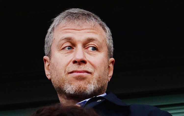 Roman Abramovich anunciou que vai vender o Chelsea