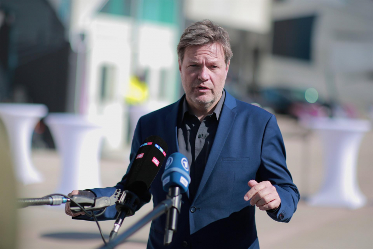 4313758d181a8bb302fe95a4e87494d9542e4676w